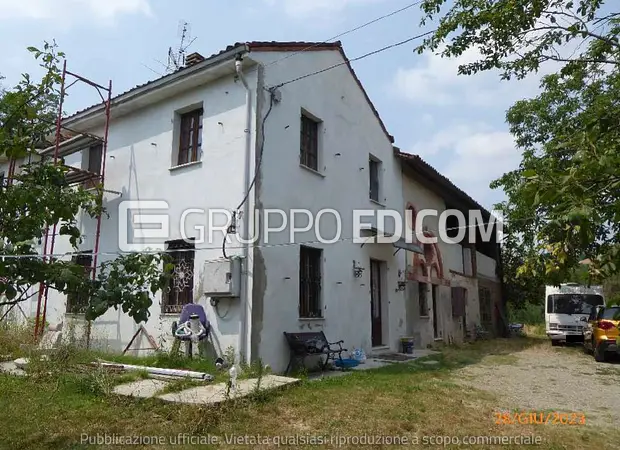 Abitazione di tipo economico in Fraz. Valle San Bartolomeo, via Falamera 60 - 1