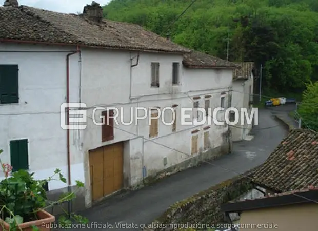 Abitazione di tipo popolare in Frazione Castellazzo, Via del Castello, 1 - 1