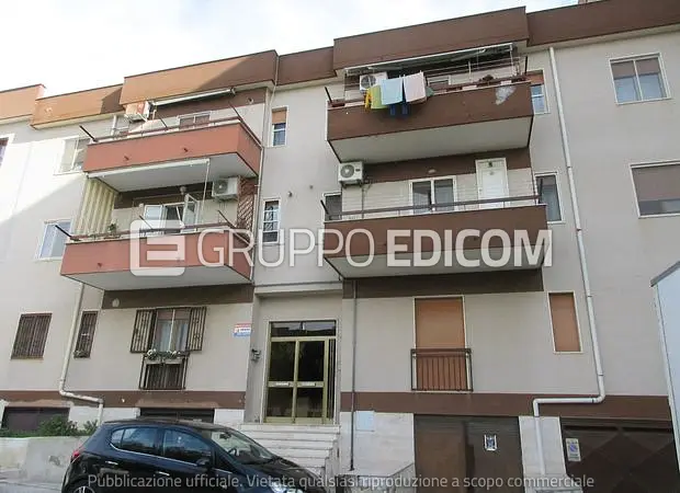 Abitazione di tipo economico in Piazza delle Rose, 3 - 1