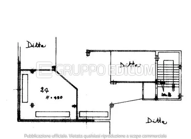 Stalle, scuderie, rimesse, autorimesse in via Zuretti, 29 - 1