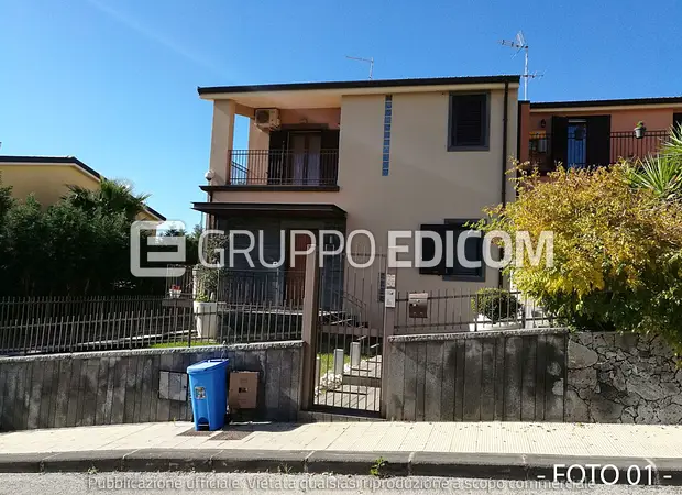 Abitazione in villini in contrada Poggio Chiuse, all’interno del  Residence “Luna” al n. 11 - 1