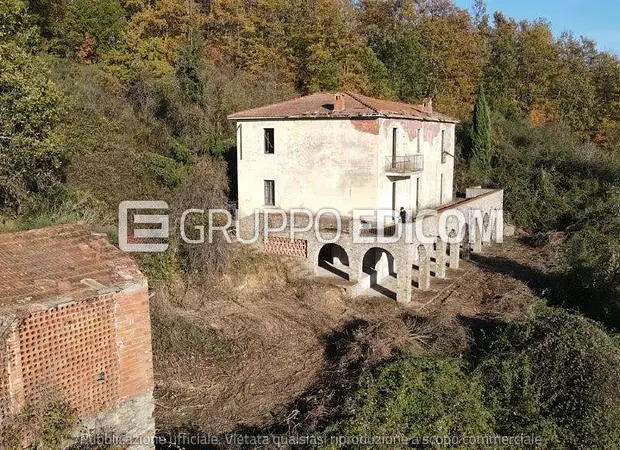 Fabbricati per attività agricole in Costa di Casola - 1