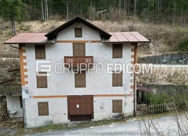 Abitazione di tipo economico in Loc. Collisei, Via Pian De Sembole, 358 - 1