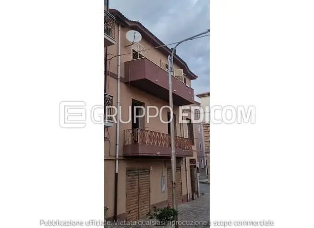 Appartamento in Via via Laura Serra 180 - 1