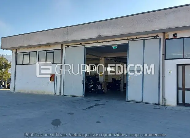 Magazzino in Contrada Ischie di Crati SNC Zona P.I.P. - 1