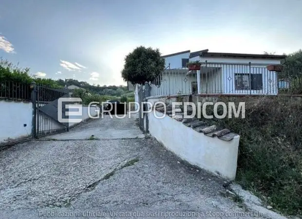 Abitazione di tipo economico in Contrada Santa Colomba alla Via Pozzetiello, 6 - 1