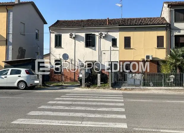 Abitazione di tipo popolare in Via Guglielma, 10 - 1