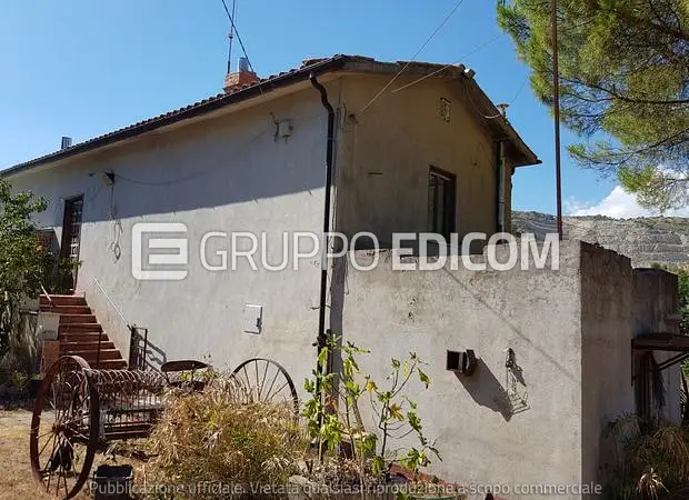 Abitazione di tipo economico in Via Rocca - 1